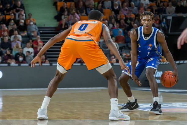 临场发挥往 临场发挥往